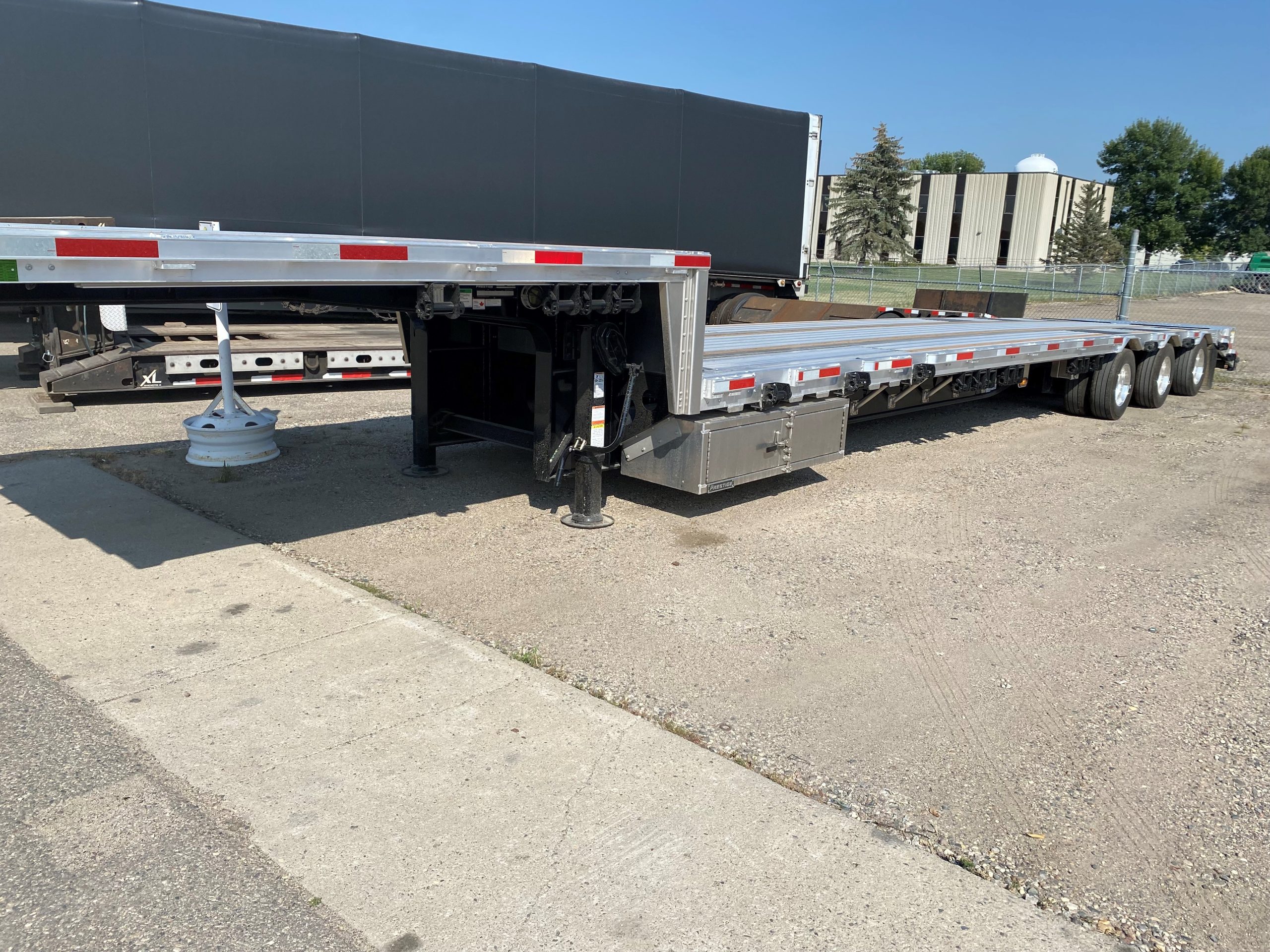 2025 Prestige STEP DECK - image 4 of 6