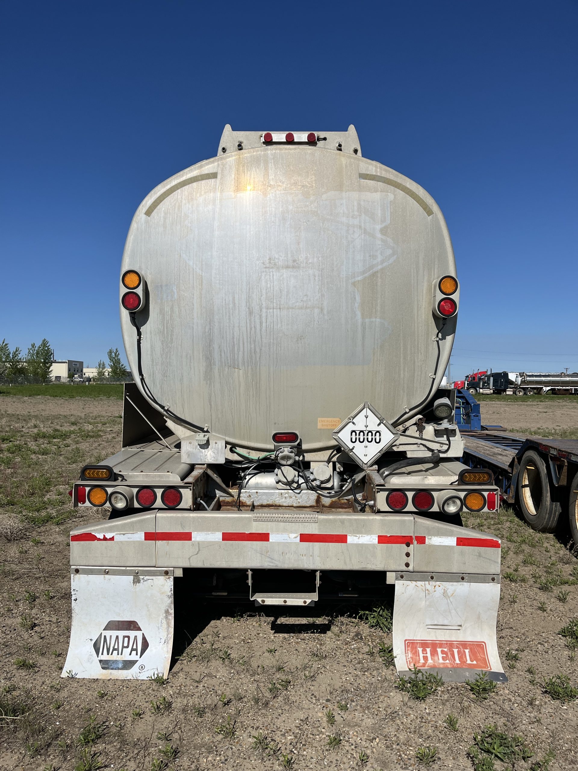 1998 Heil 14300 Gallon - image 5 of 6