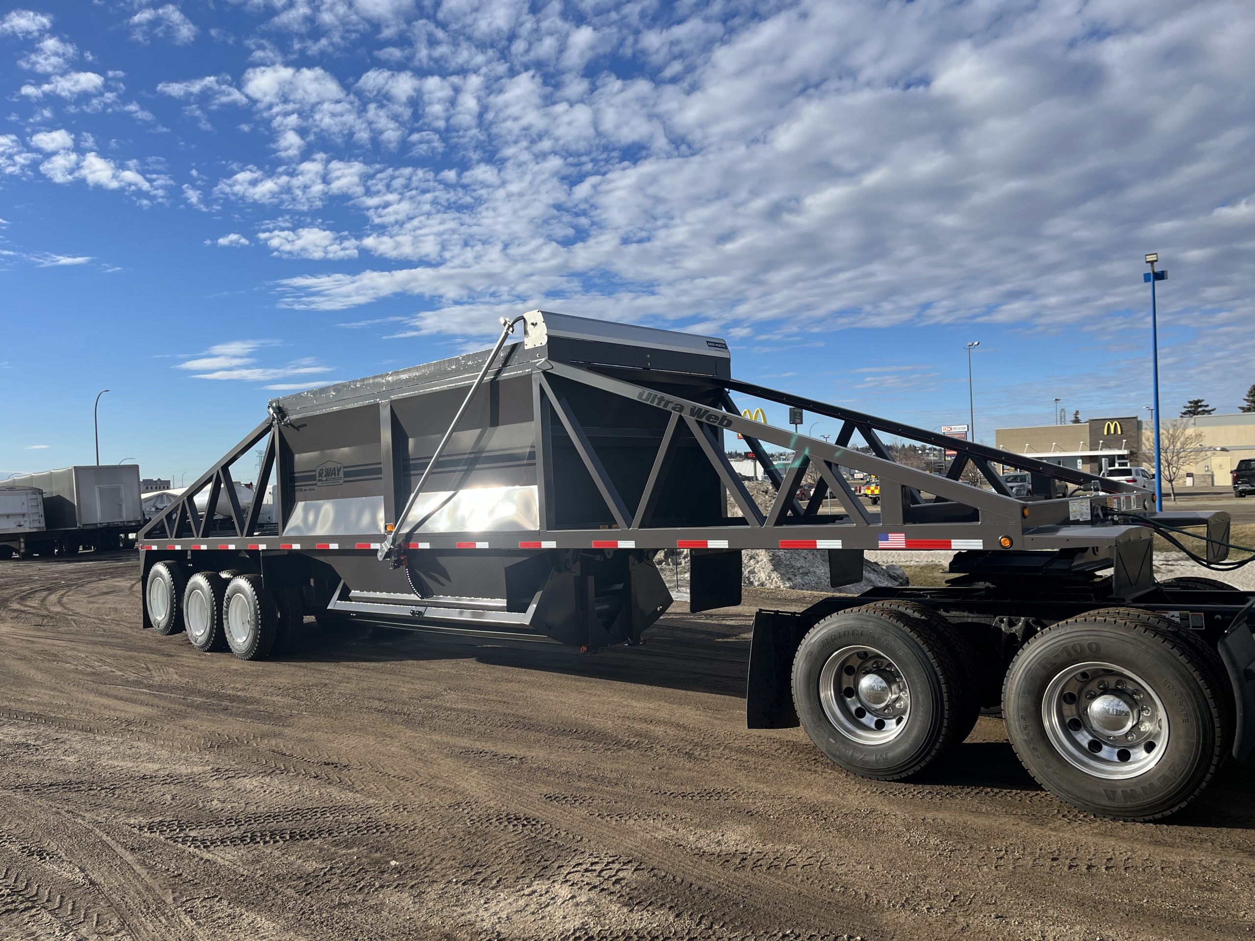 2027 RWAY T4423 TRI AIR - image 6 of 6