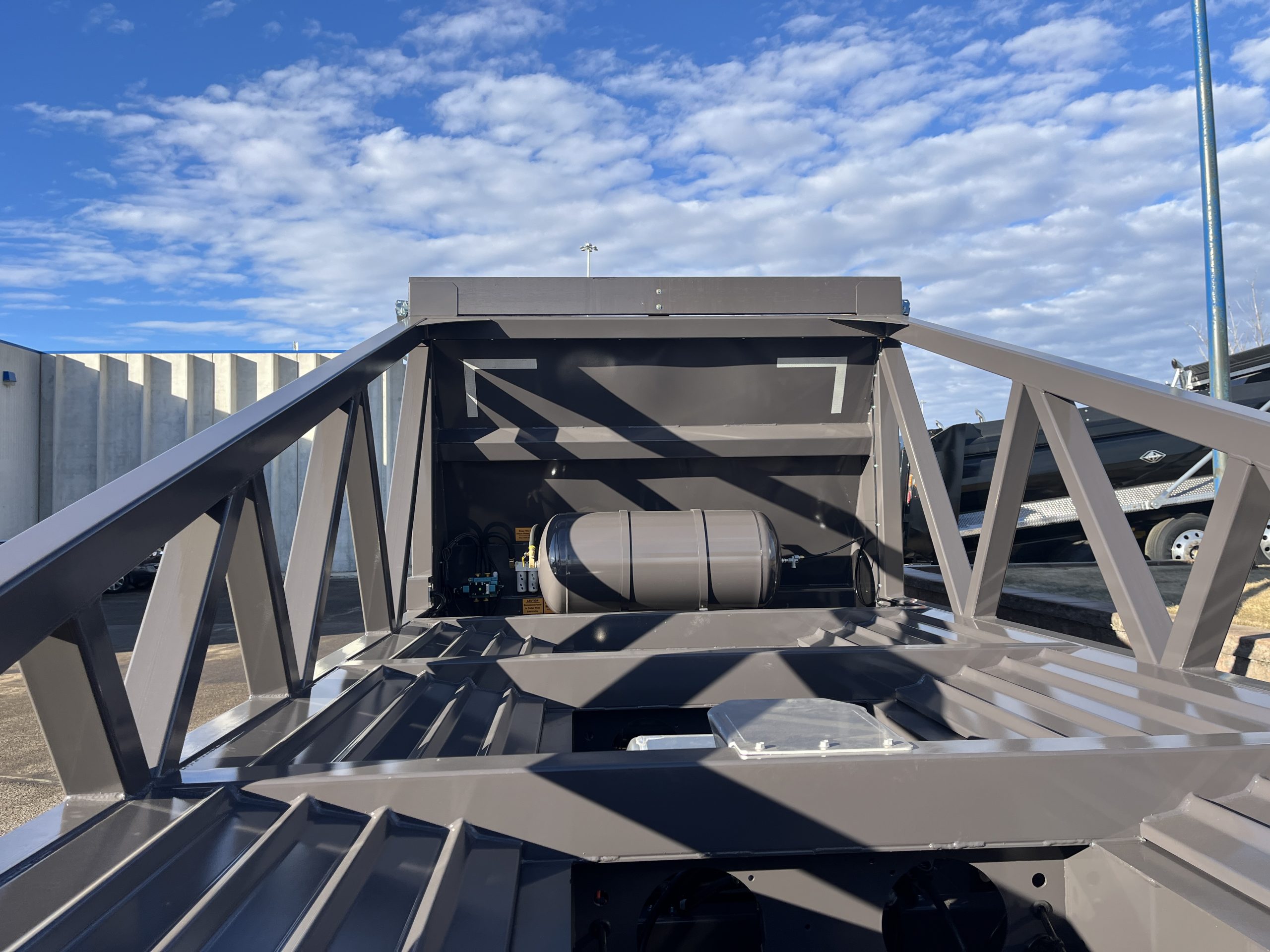 2027 RWAY T4423 TRI AIR - image 5 of 6