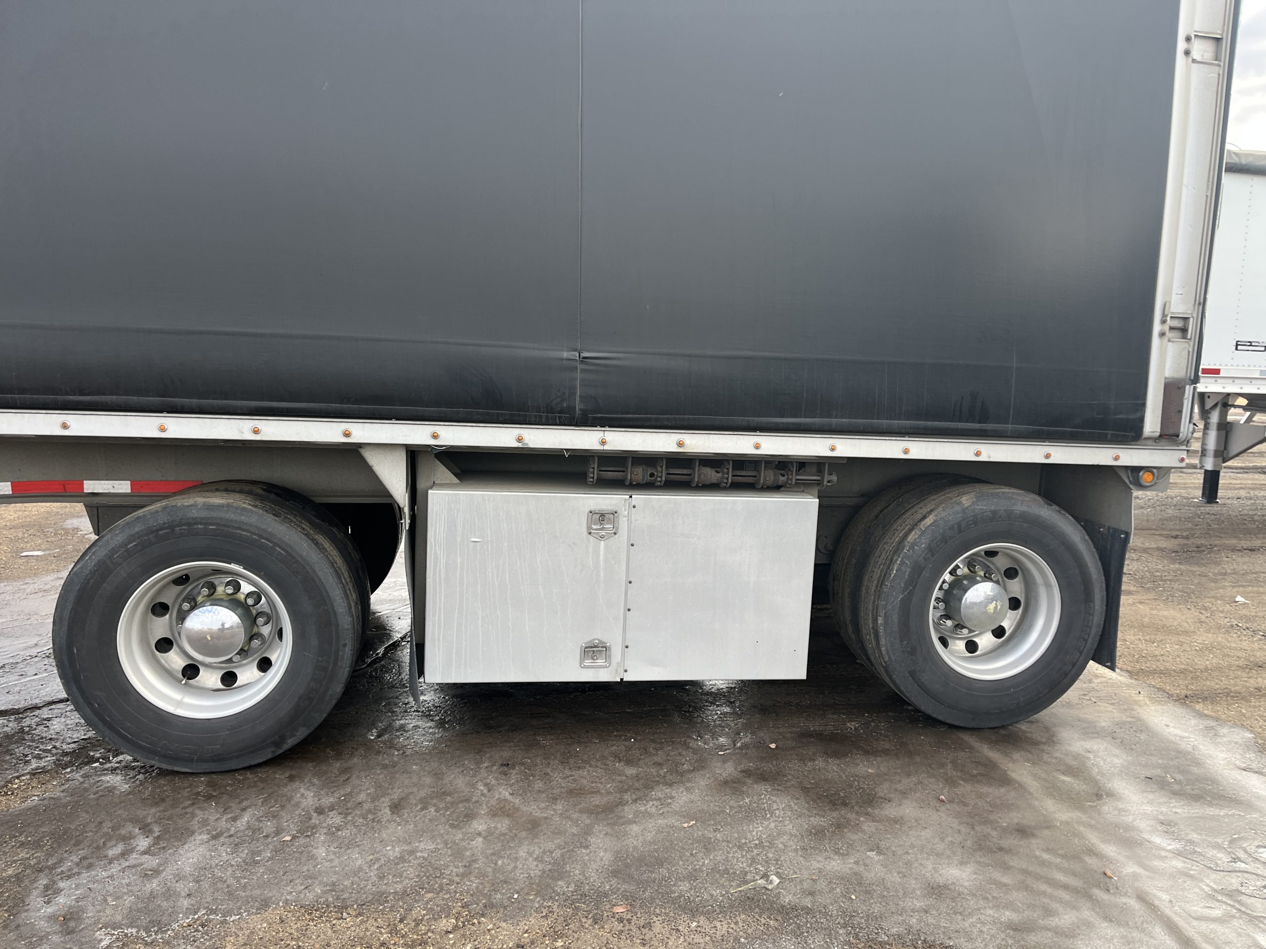 2002 RAVEN FLATBED - image 5 of 6