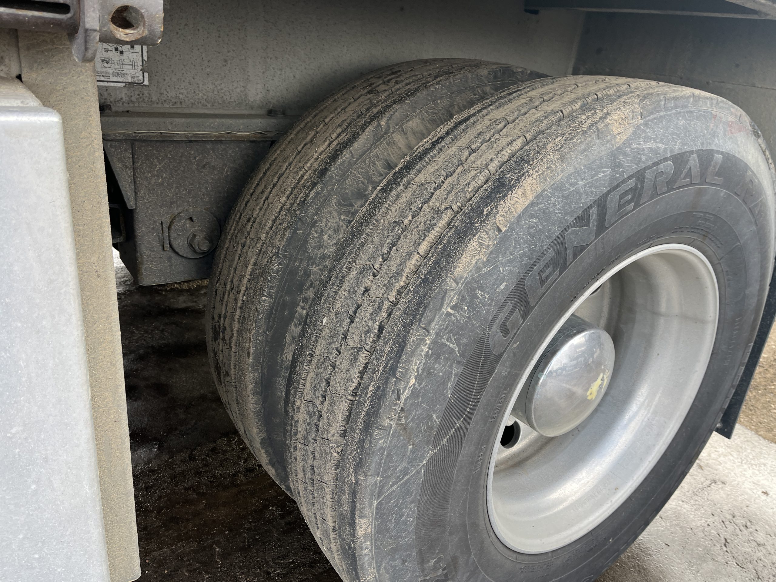 2002 RAVEN FLATBED - image 6 of 6