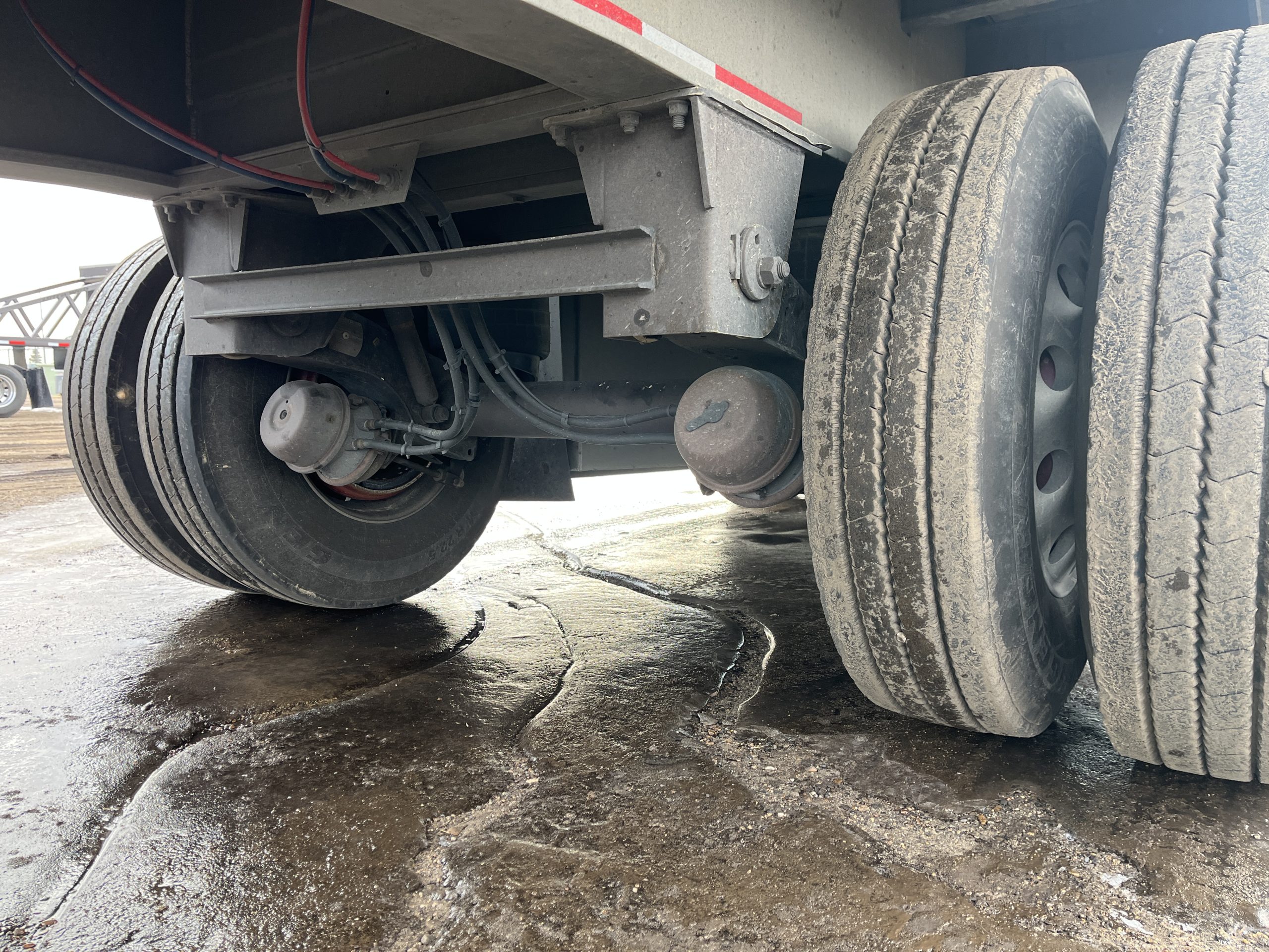 2002 RAVEN FLATBED - image 4 of 6