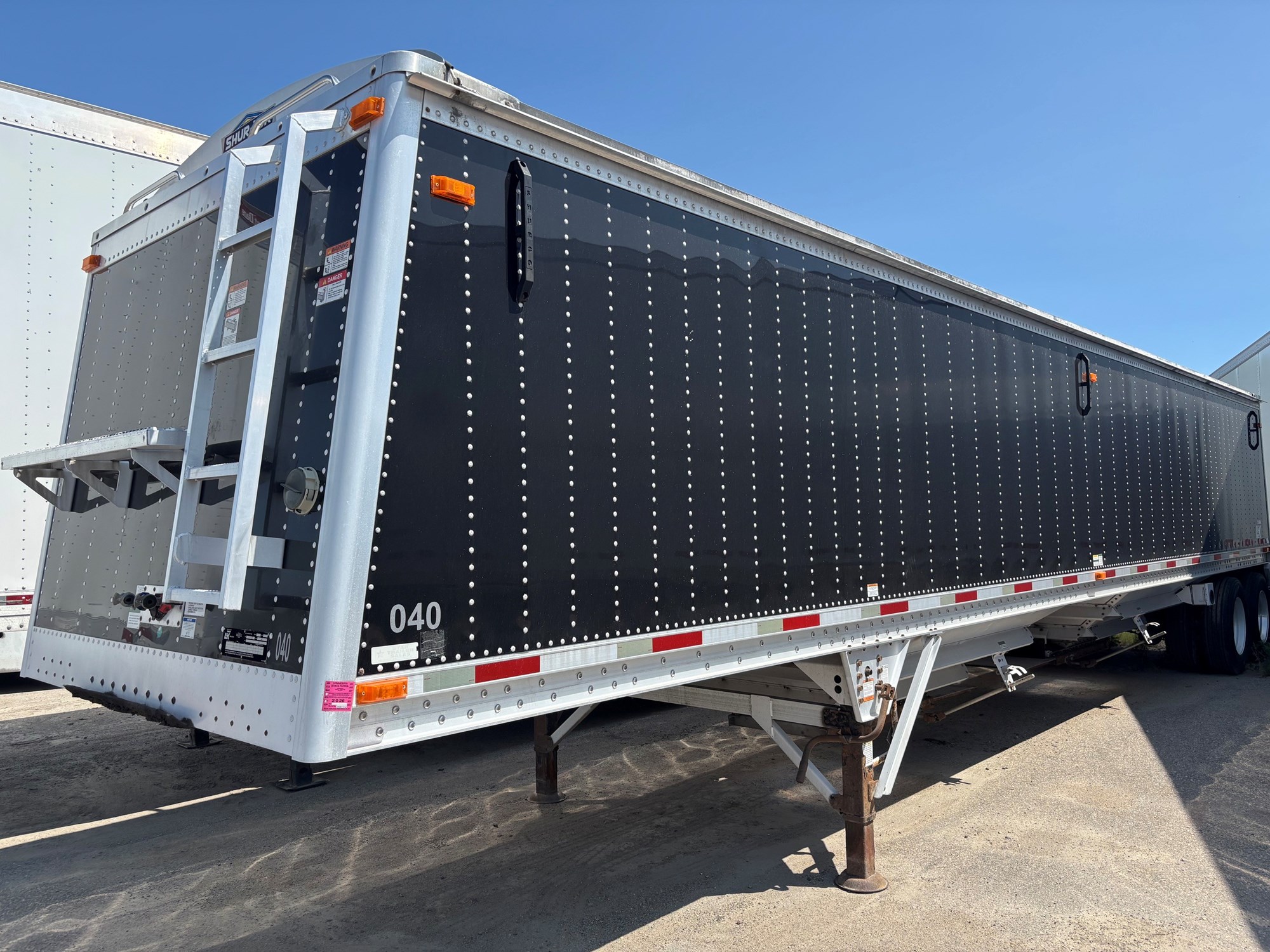 2018 LODE KING Hopper - image 1 of 6