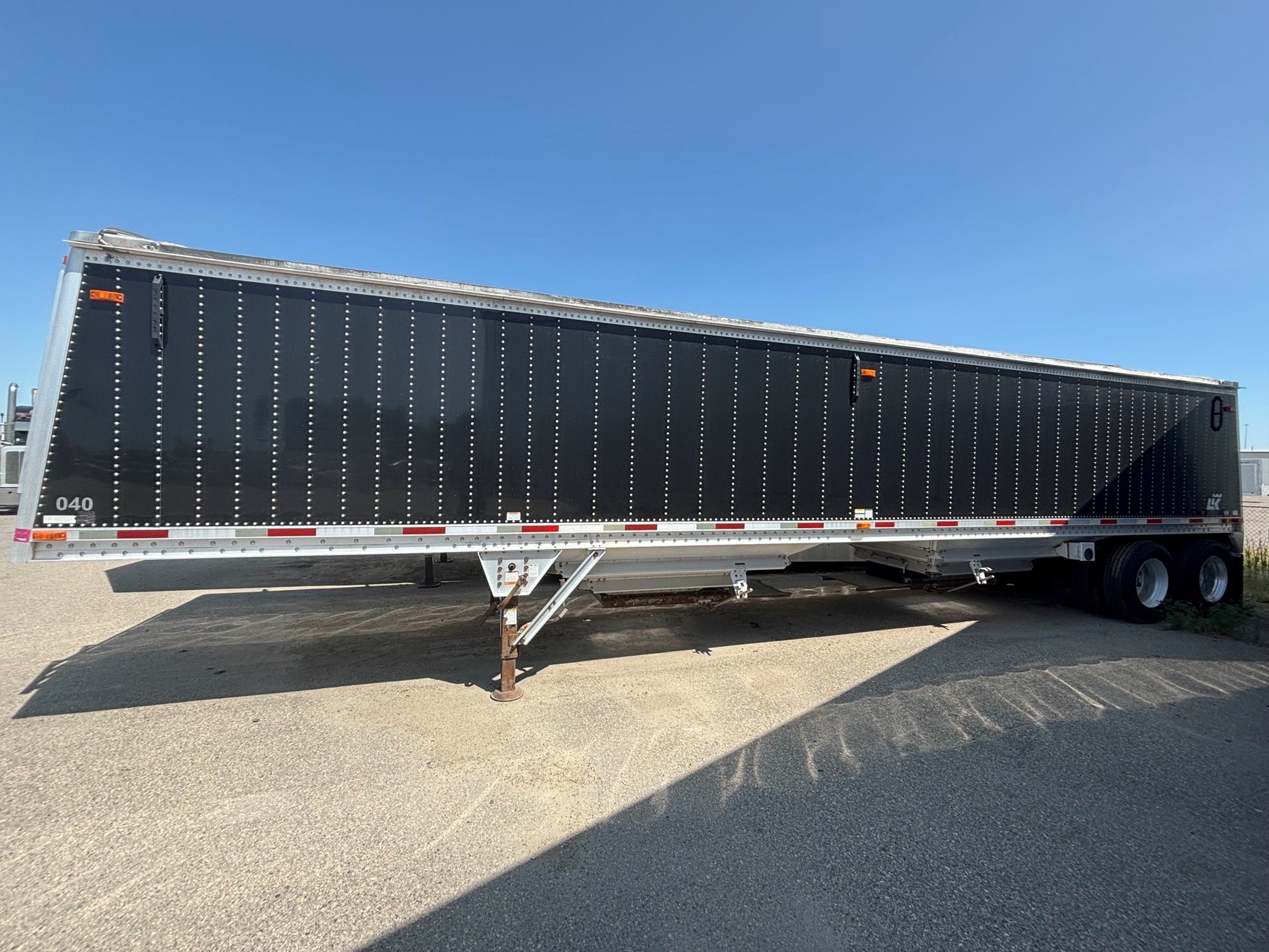 2018 LODE KING Hopper - image 2 of 6